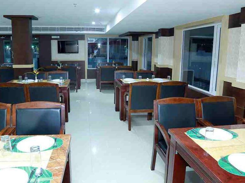 Thachaparambil Residency Hotel Alappuzha Buitenkant foto